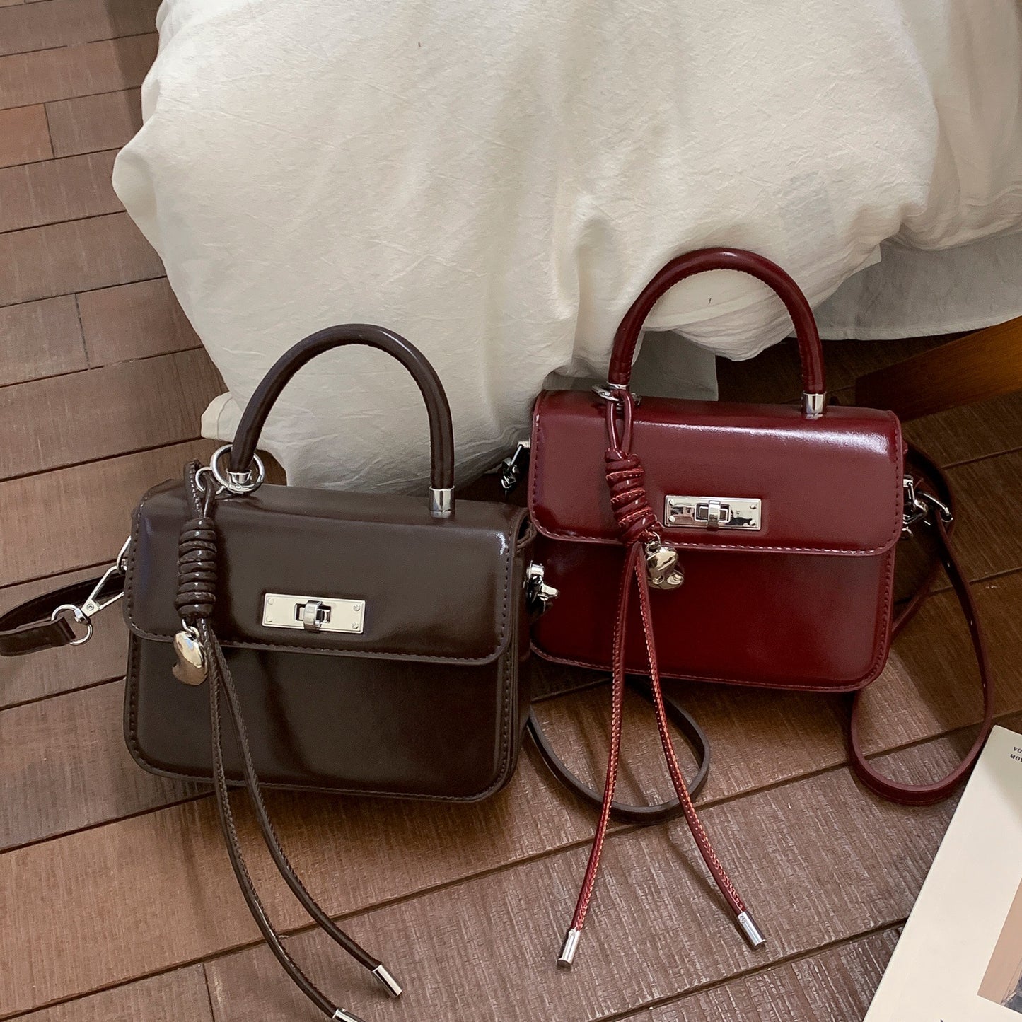 Women's High-grade Niche Retro Easy Matching Portable Small Square Bags