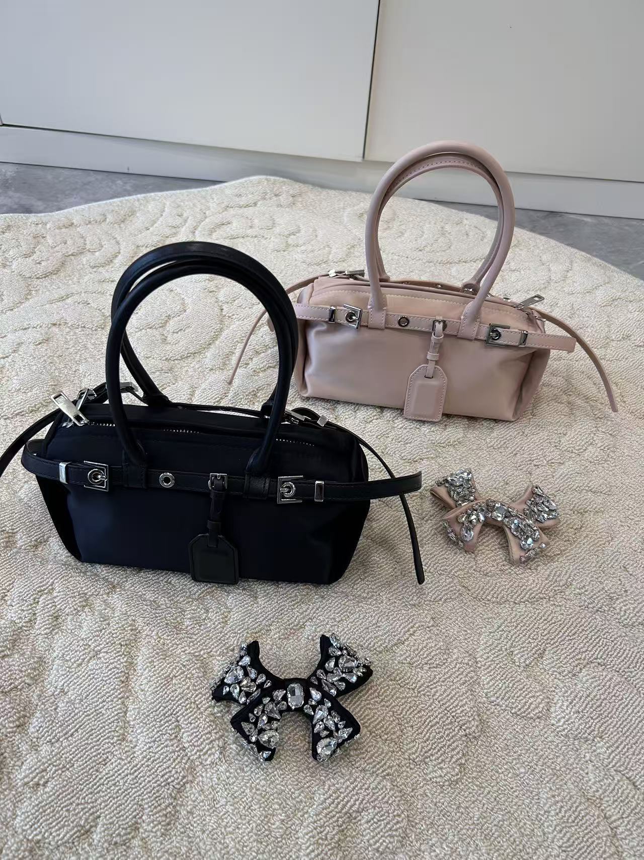 Women's Nylon Sweet Cute Bow Leather Handbags