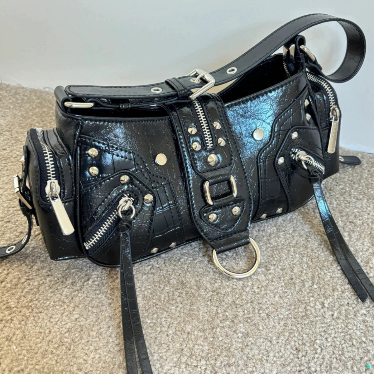 Niche High-grade Fashion Motorcycle Female Hot Style Commuter Women's Messenger Bag