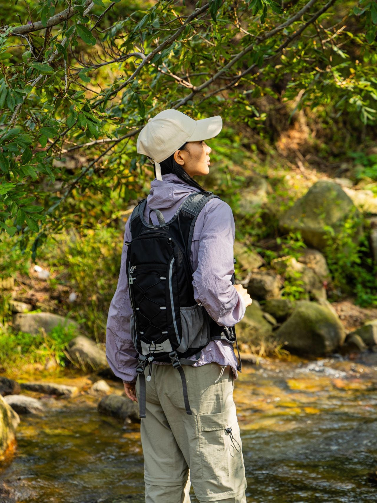 Women's & Men's Lightweight Waterproof Carrying Large Capacity Mountain Climbing, Hiking Bag