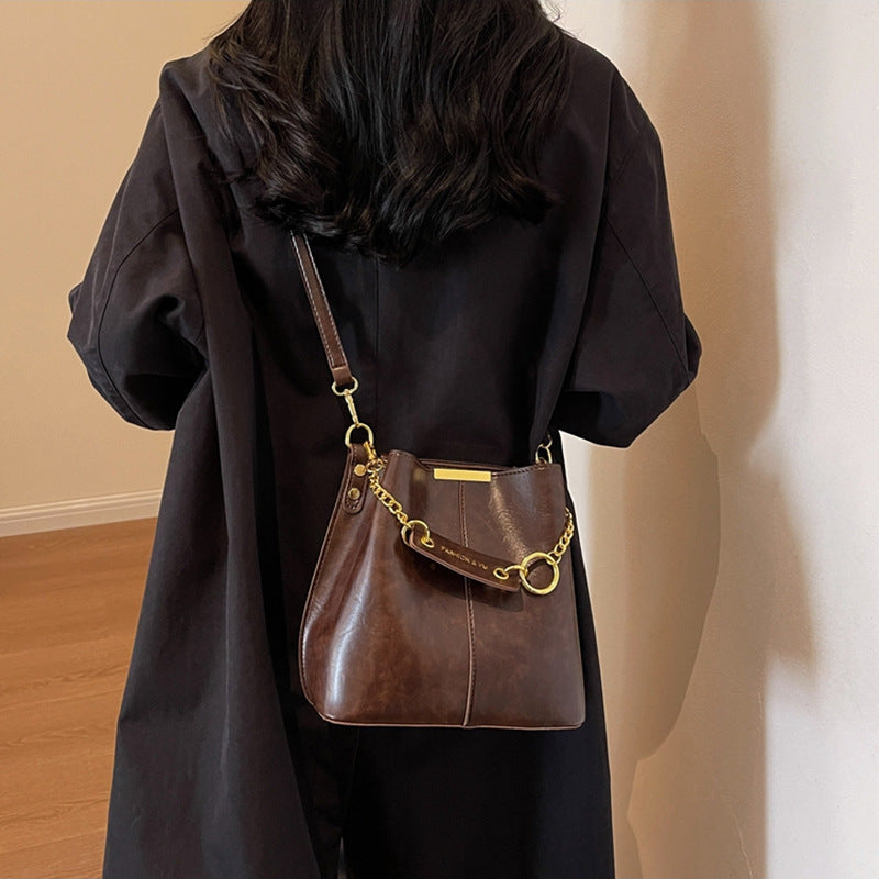 Women's Versatile Retro Soft Leather High-grade Light Women's Messenger Bag