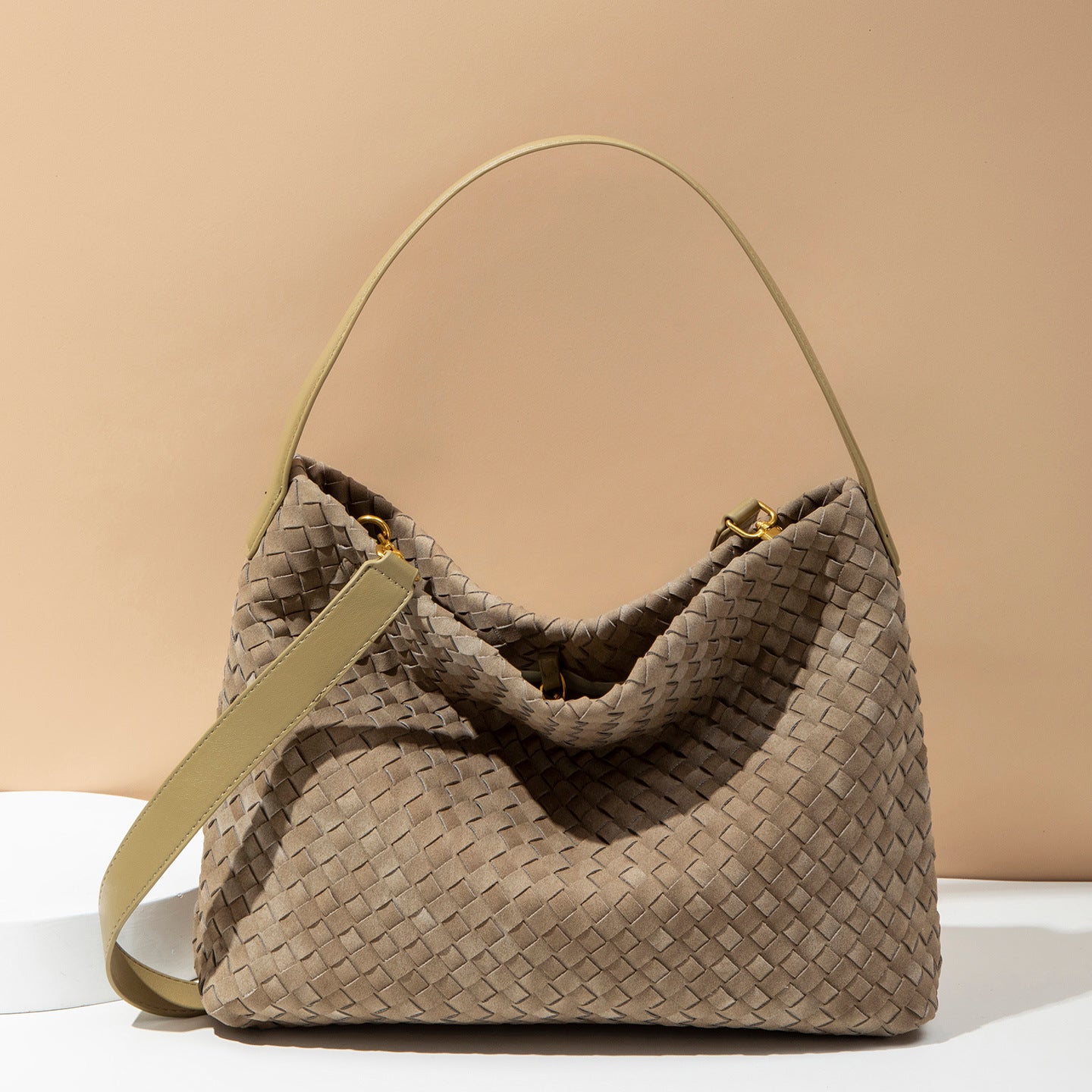 Women's Handmade Woven Fashionable Large Capacity Women's Shoulder Bag