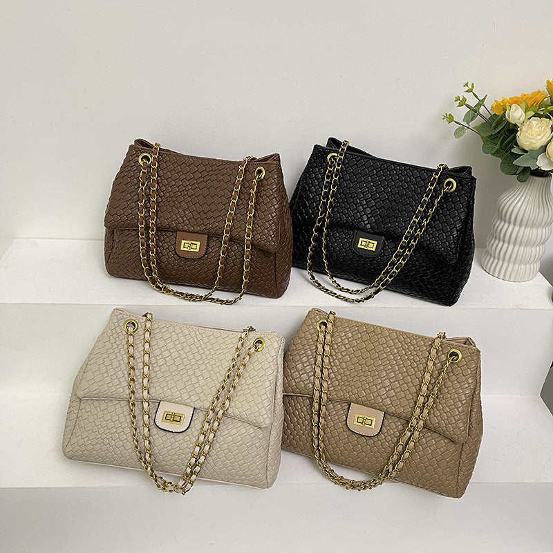 Women's Retro Fashion Underarm Indentation Commute Leisure Tote Bag