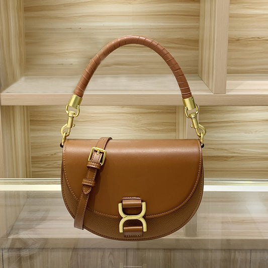 Women's Design Chain Selenodont Semicircle One Saddle Bags