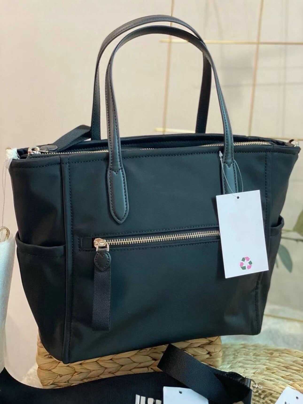 Women's Black Large Capacity Simple Commute Fashion Bags