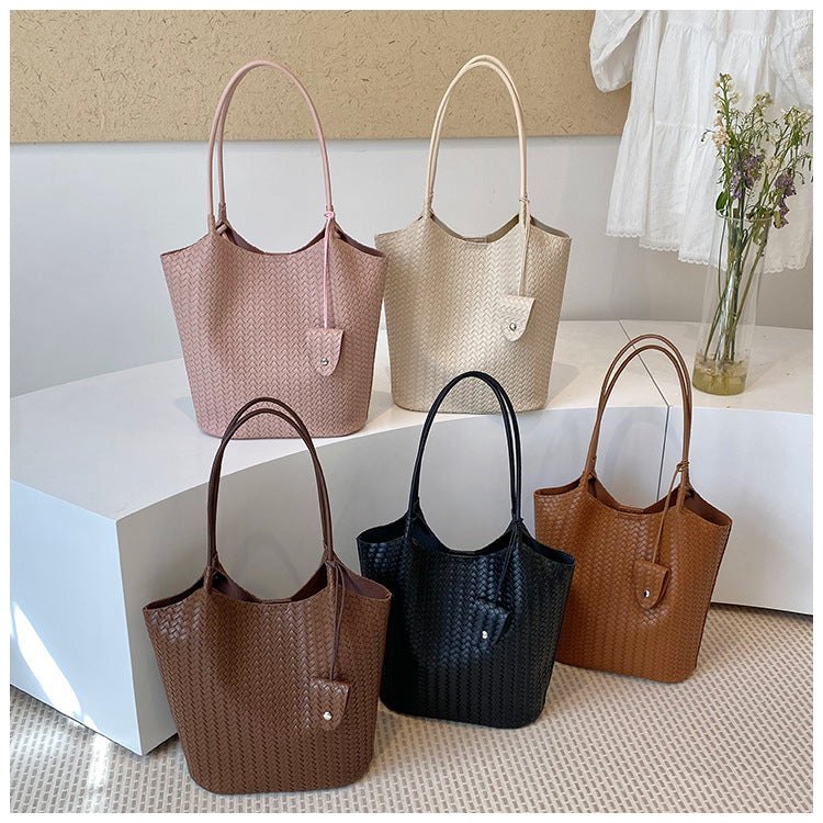 Commute Underarm Large Capacity Versatile Woven Western Style Women's Shoulder Bag