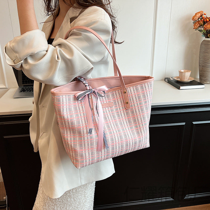 Women's Commuter Large Capacity Spring Retro Fashion Korean Style Tote Bag
