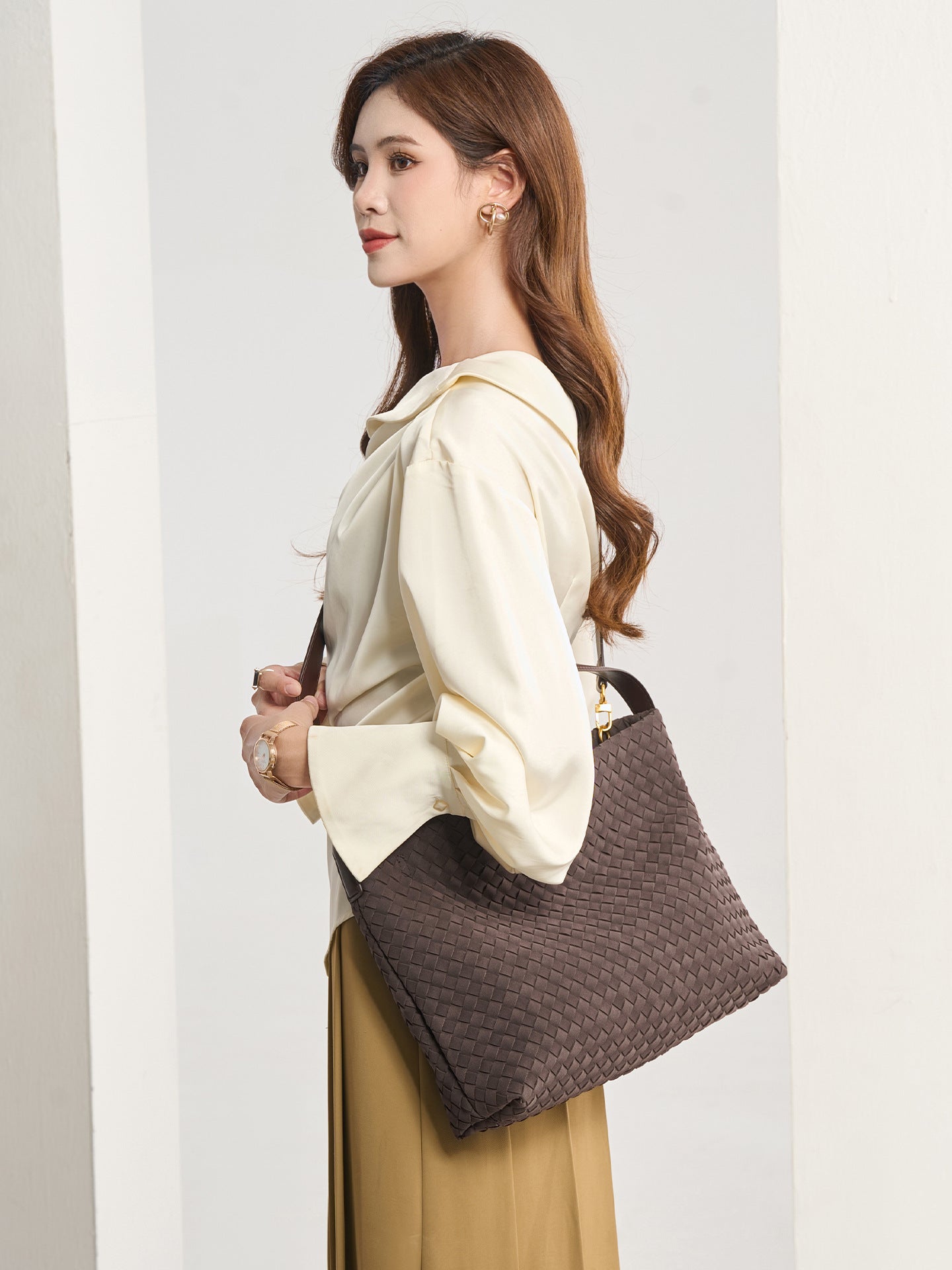 Fashion Woven Retro Large Capacity Totes Affordable Luxury One Trend Women's Messenger Bag