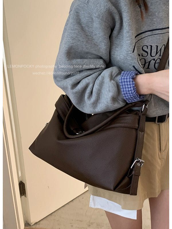 Women's Retro Large Capacity Underarm Simple Commuter Tote Bag