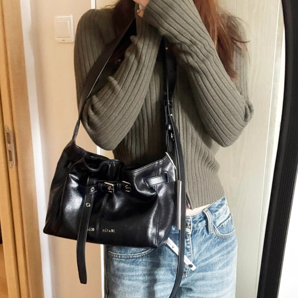 Women's Solid Color Pleating Motorcycle Large Capacity Women's Messenger Bag