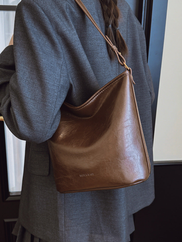 Women's Spring Korean Niche Design Large Capacity Solid Color Bags