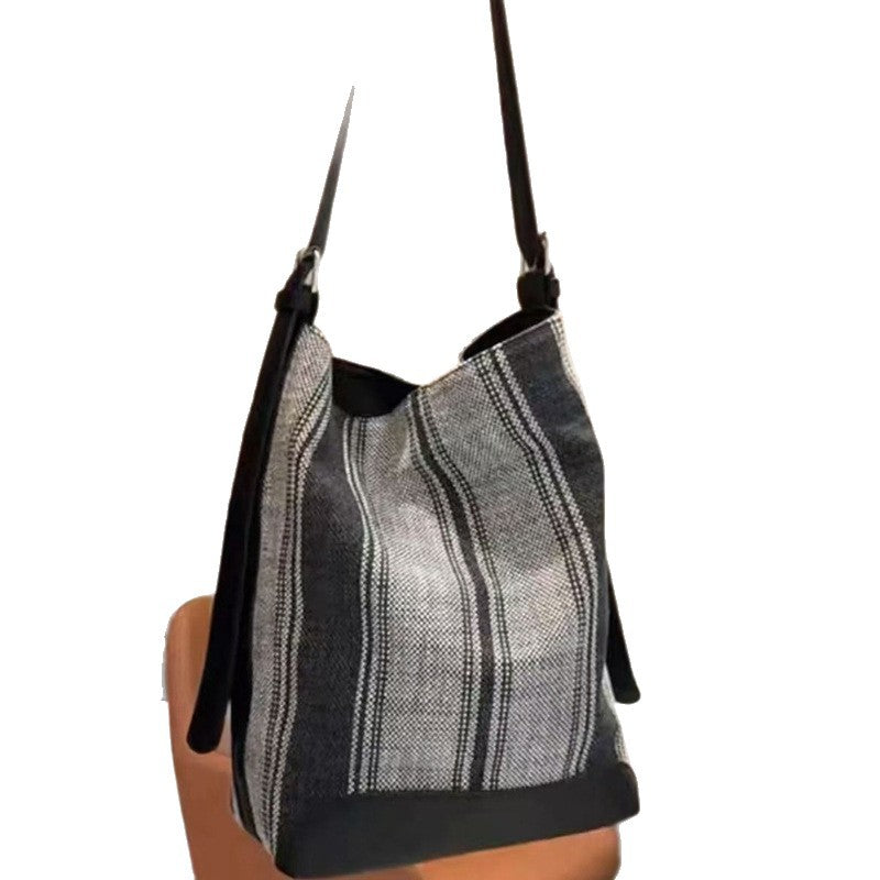 Women's Fashionable Niche High-grade Large Capacity Portable Women's Shoulder Bag