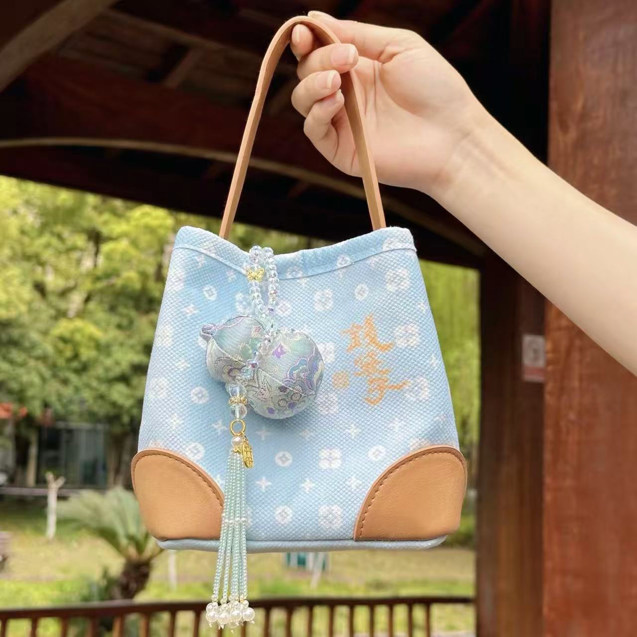 Not Blue Spring Limited Money Portable Cultural Small Square Bag