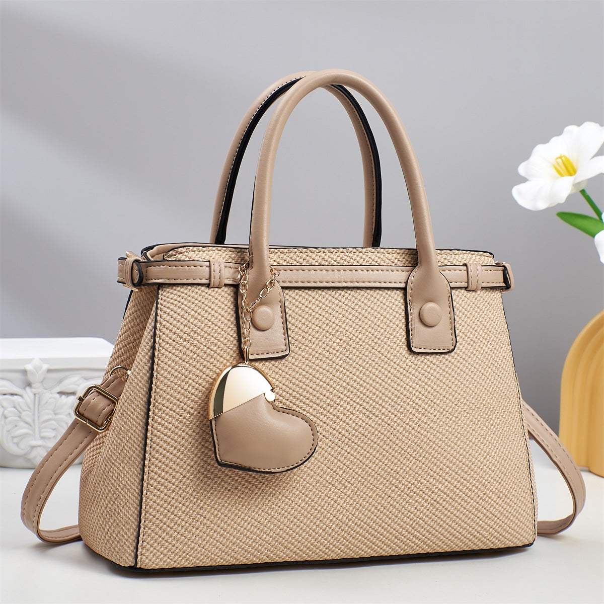 Women's Classic Popular Fashionable Trend Western Style High-grade Large Capacity Women's Handbag