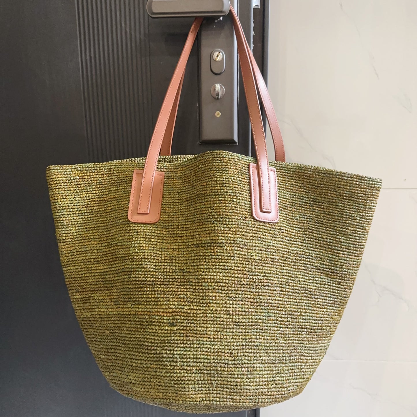 Women's Leather Strap Raffia Woven Seaside Holiday Women's Shoulder Bag