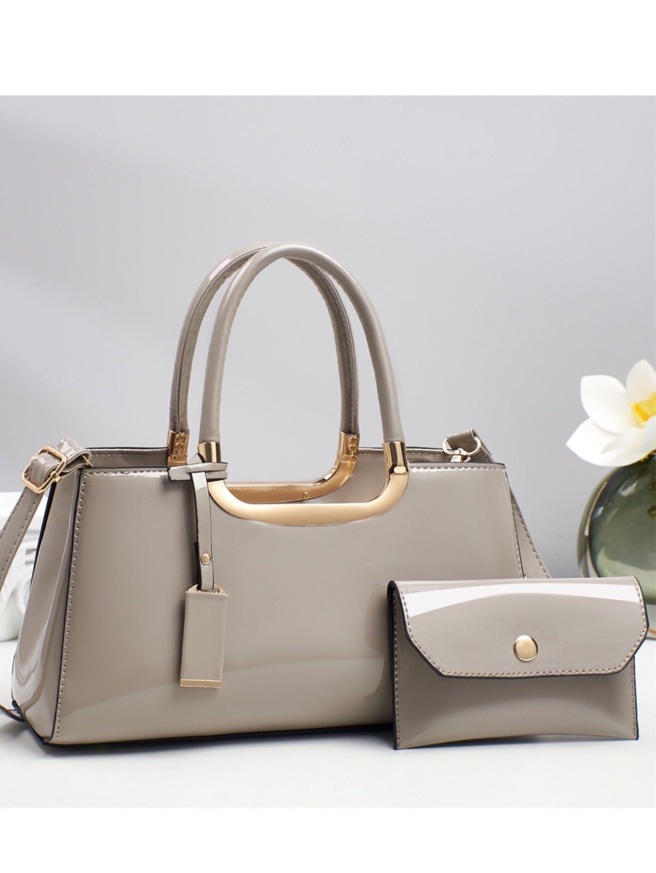 Women's Large Capacity Textured Bright Leather Light Women's Handbag