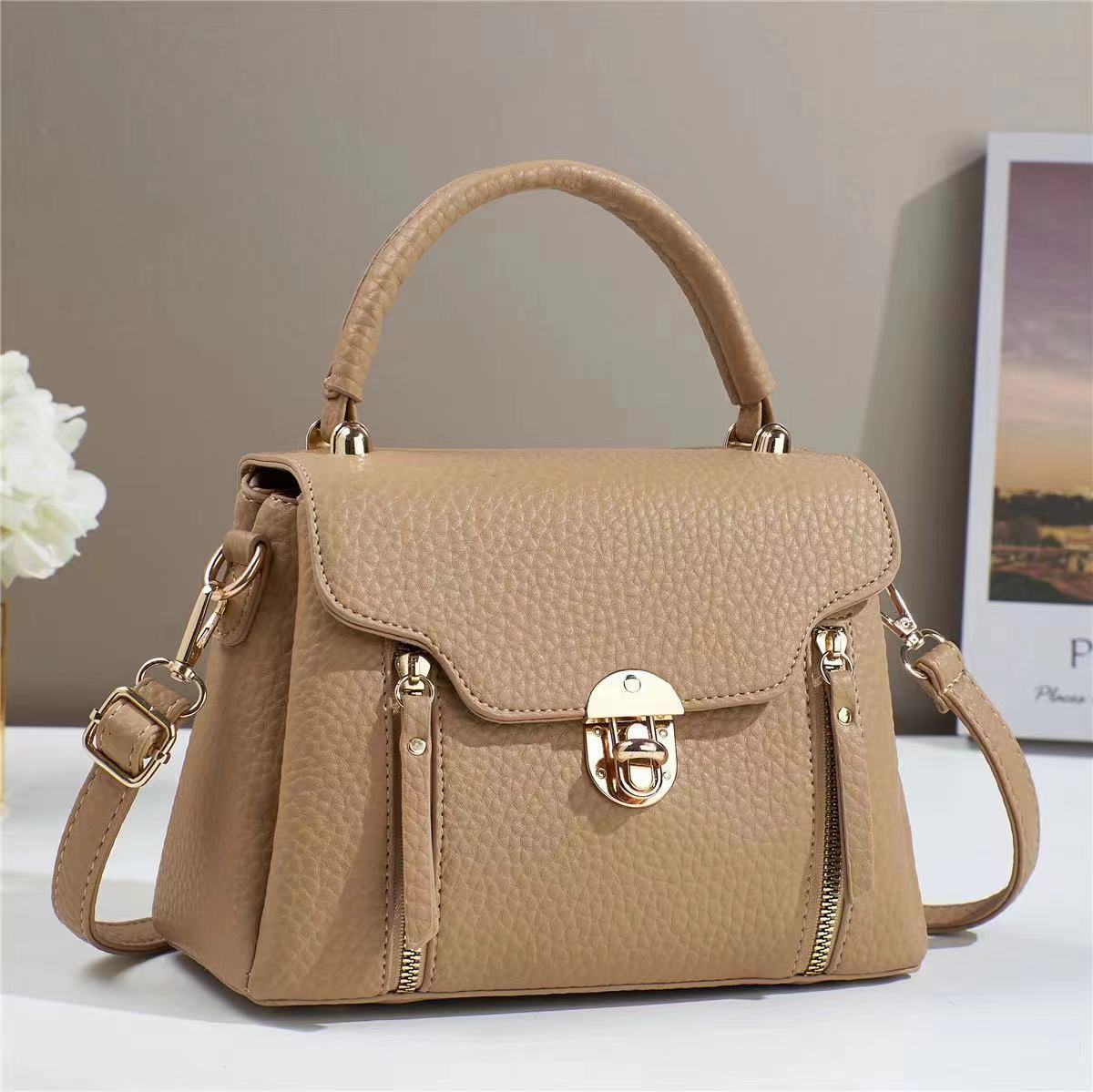 Women's Macaron Fashion Twist Flap Pouch Women's Messenger Bag