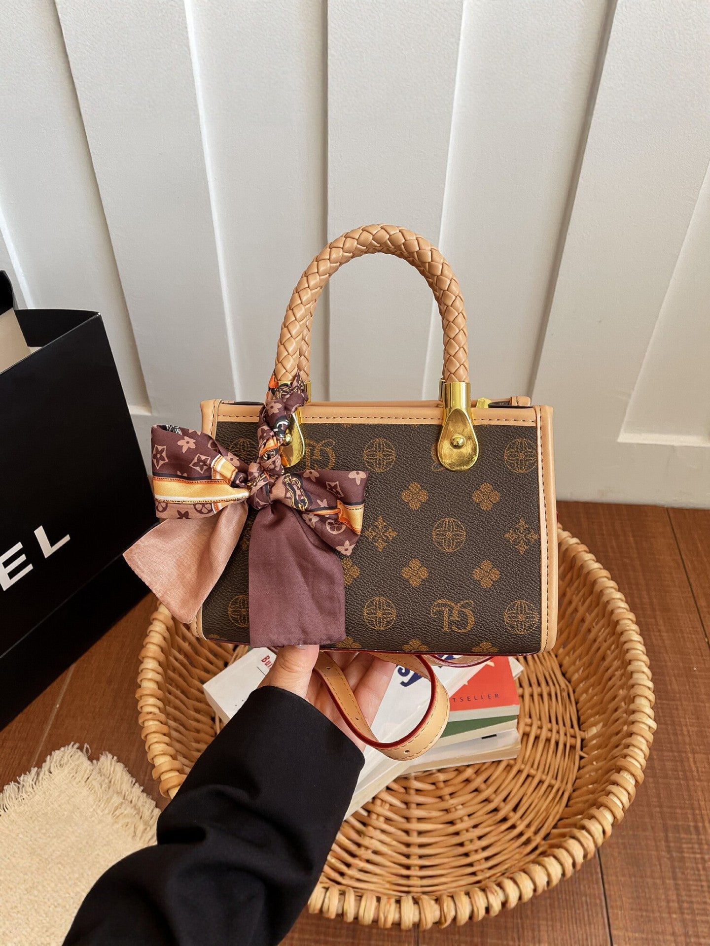 Women's Style High-grade Bow Light Luxury Minority Bags