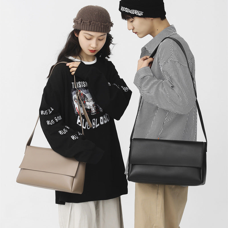 Men's Style Simple Fashion Retro Super Hot Women's Messenger Bag