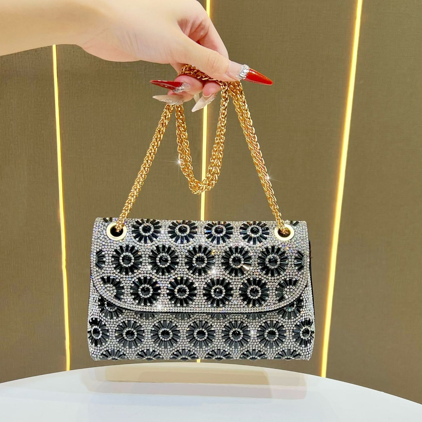 Women's Design Diamond Pouch Fashion Underarm Dinner Bag