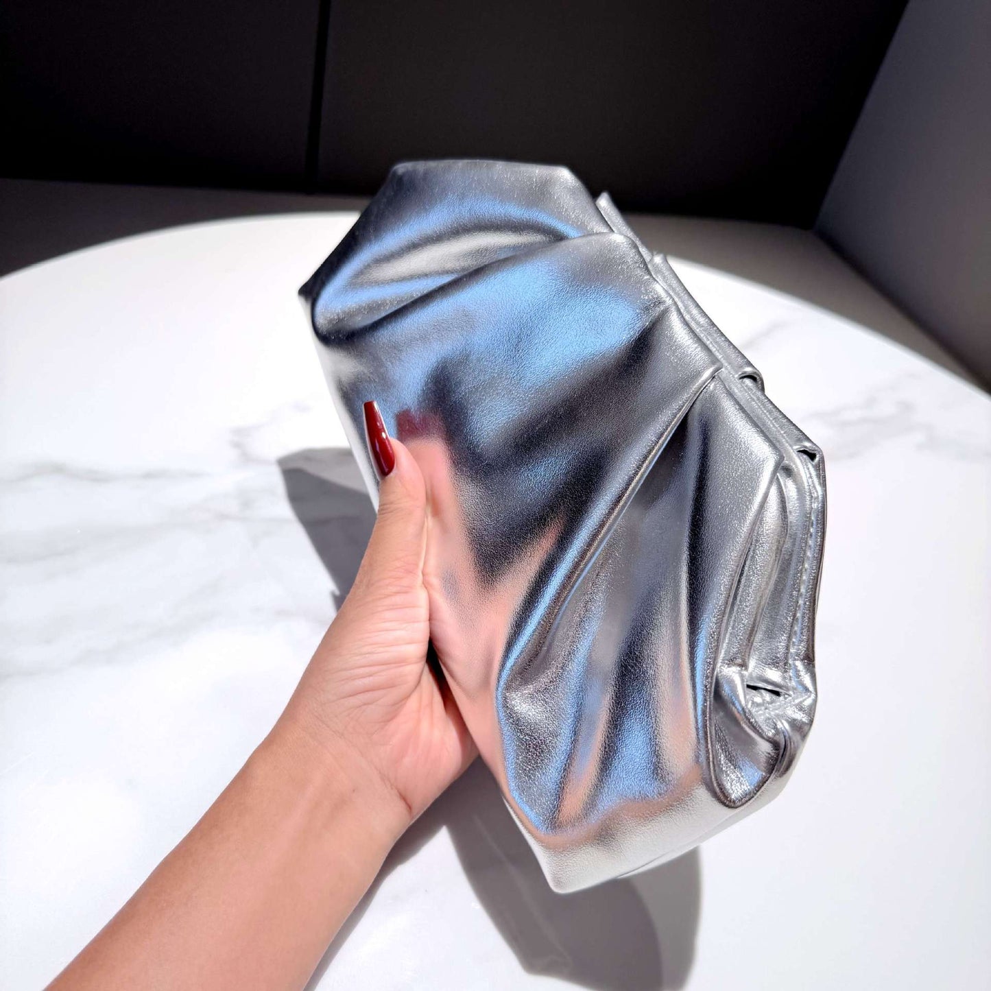 Women's Pleated Cloud Fashionable Sier Underarm Chain Women's Clutch