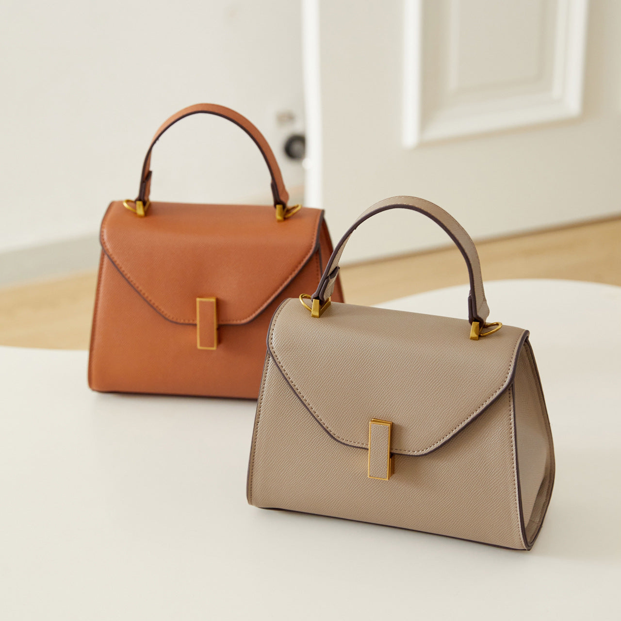 Women's Fashionable Large Capacity Winter Minority Bags