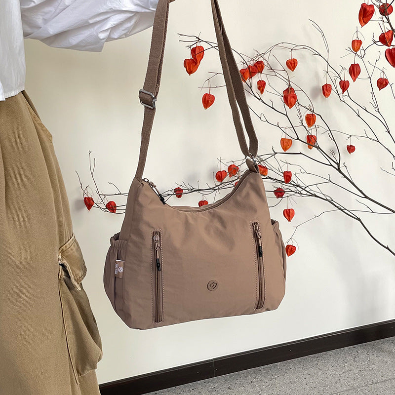 Lady Fashion Large Capacity Water-repellent Nylon Women's Messenger Bag