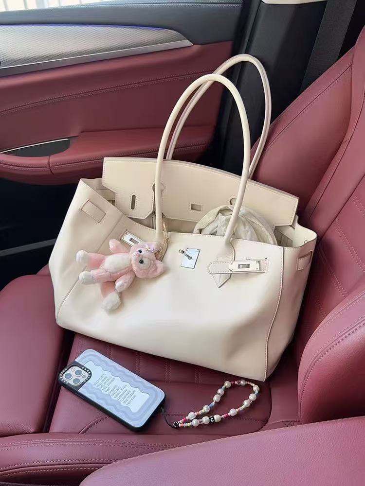 Women's Underarm White Large Capacity Commuter Soft Women's Shoulder Bag