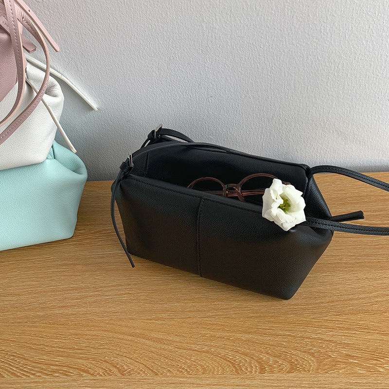Authentic Leather Tactile Feel Pillow Minimalist Underarm Large Capacity Fashion Bags