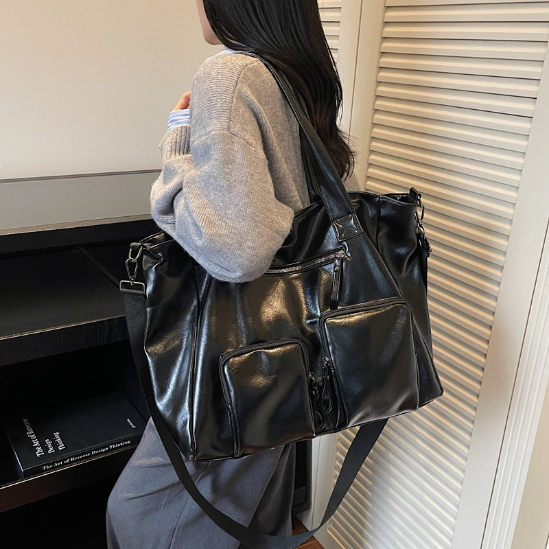 Women's Capacity Soft Leather Solid Color Stylish Good Texture Glossy Women's Messenger Bag