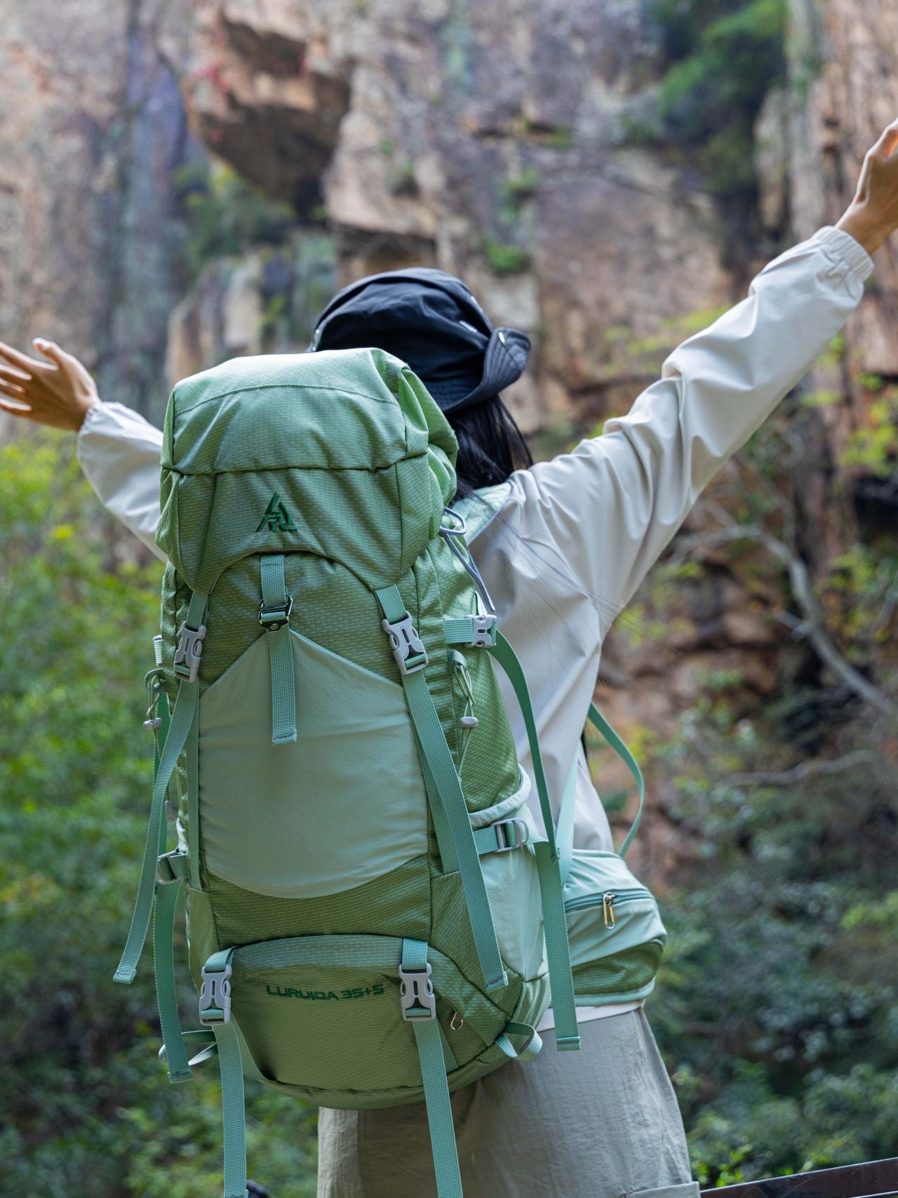 Camping Large Capacity Adjustable Strap Top Mountain Climbing, Hiking Bag