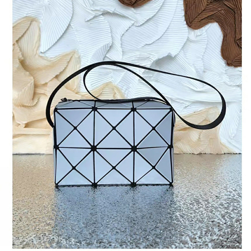 Women's Life Cupid Geometric Fashion Rhombus Mobile Phone Bags