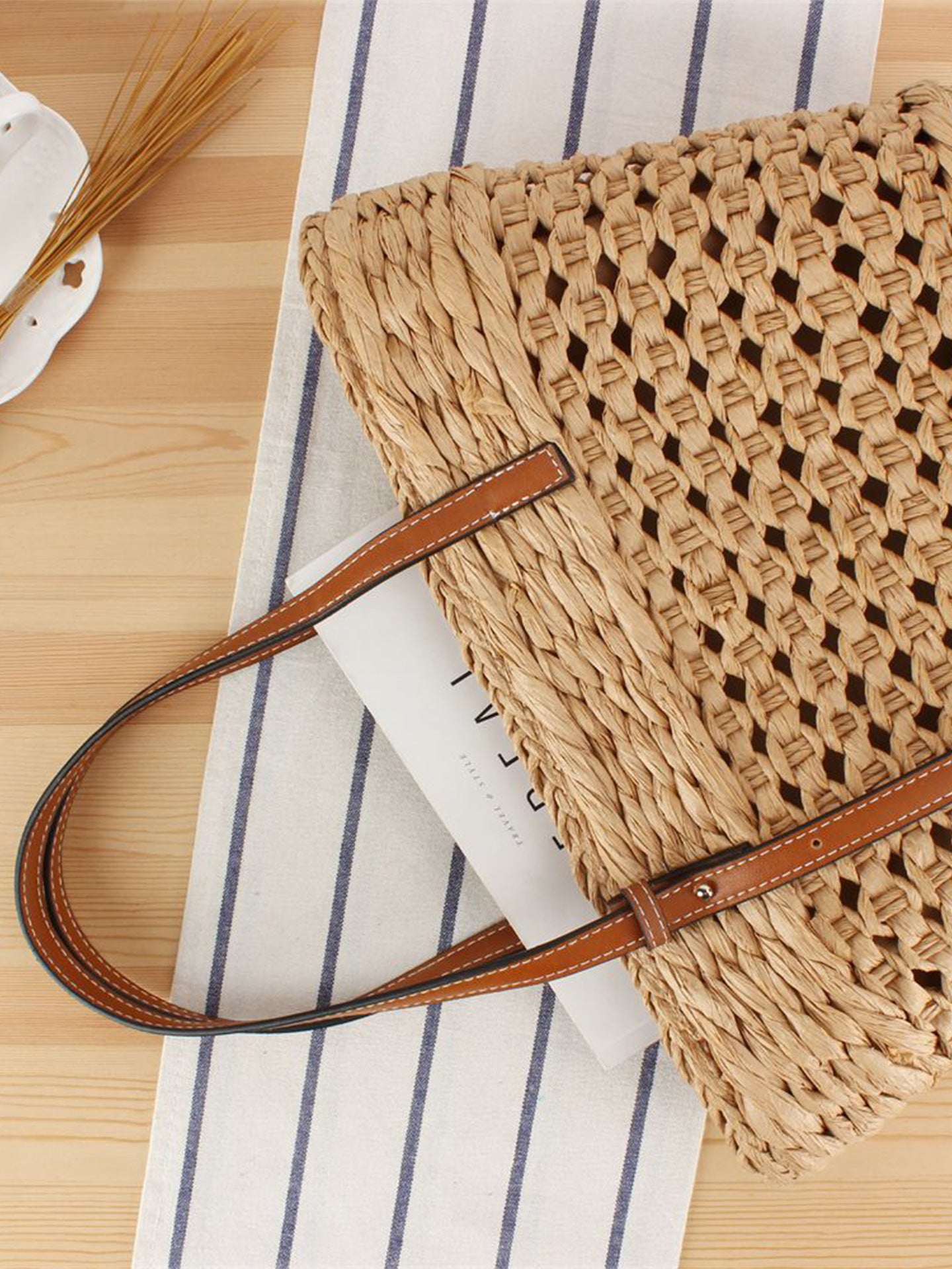 Woven Western Style Hollow Seaside Vacation Women's Shoulder Bag