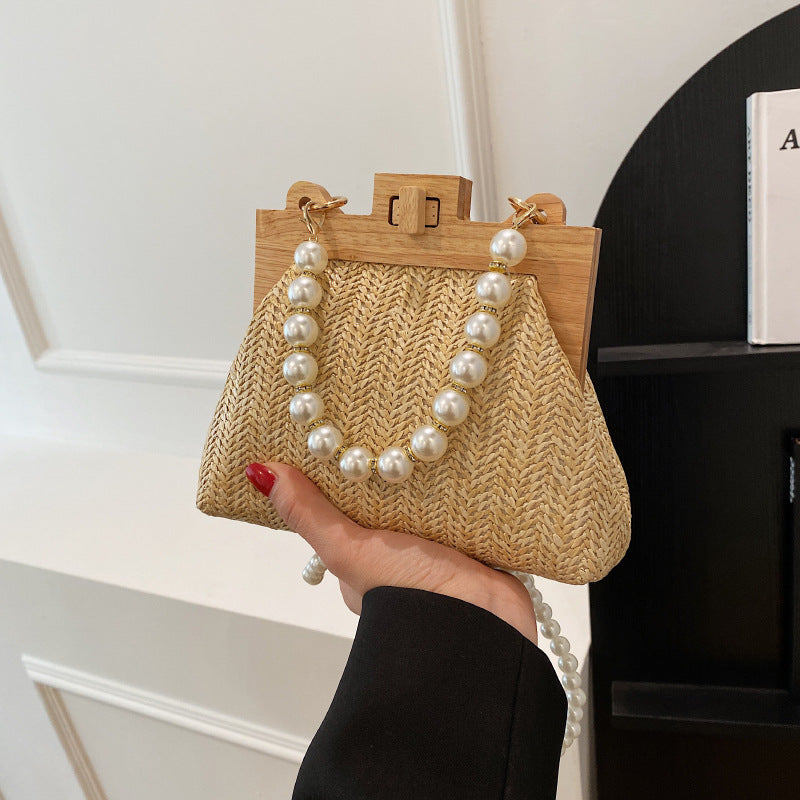 Women's Wood Clipped Button Summer Fashion Woven Pearl Shell Bags