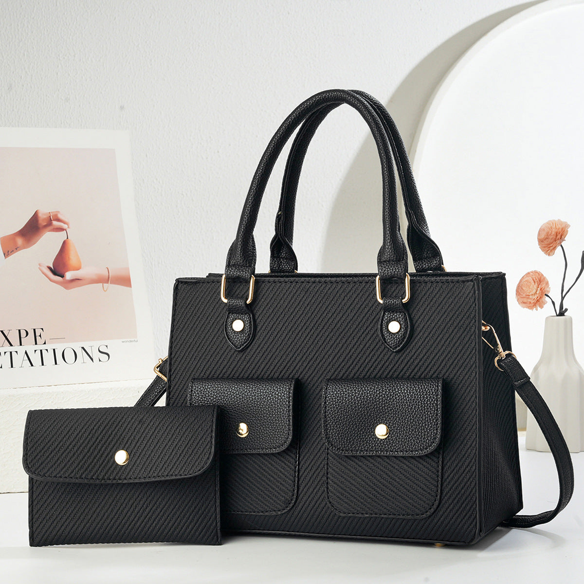 Women's Fashionable Fashion Commuter Large Capacity Practical Portable Women's Handbag