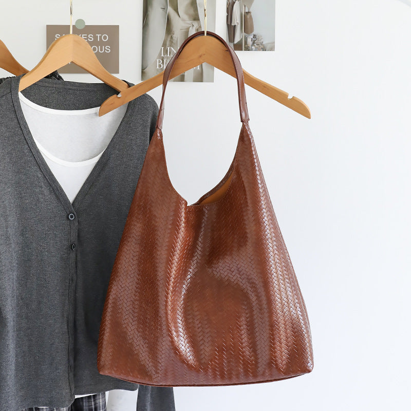 Women's Capacity Woven Texture Soft Leather Underarm Niche Women's Shoulder Bag