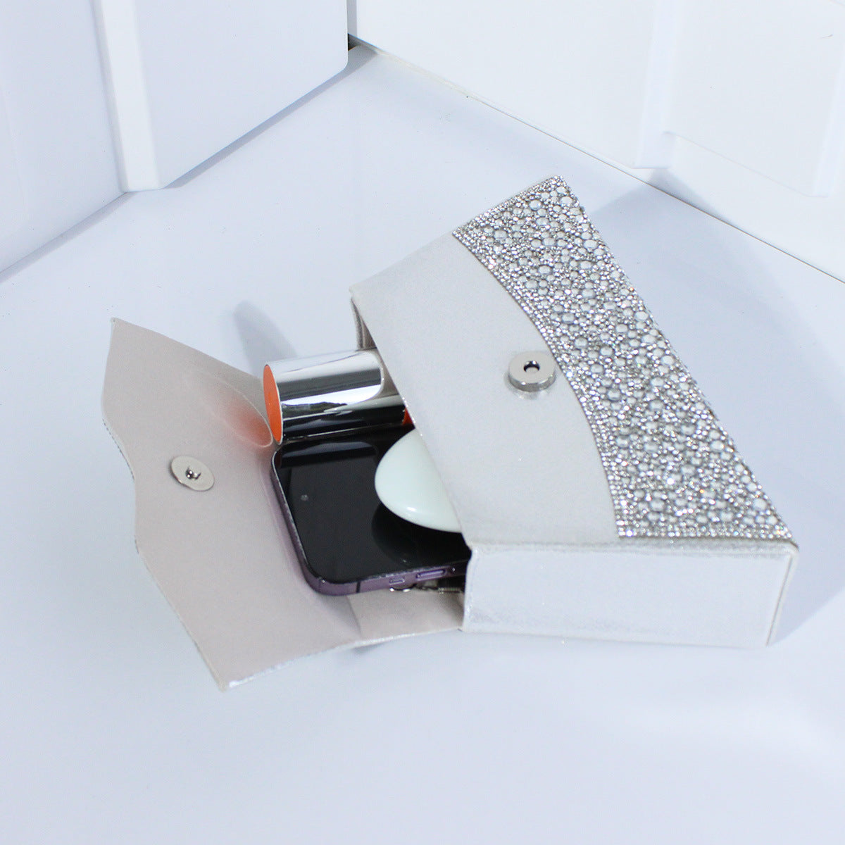 Women's Gorgeous Fashion Delicate Diamond Chain Creative Bags