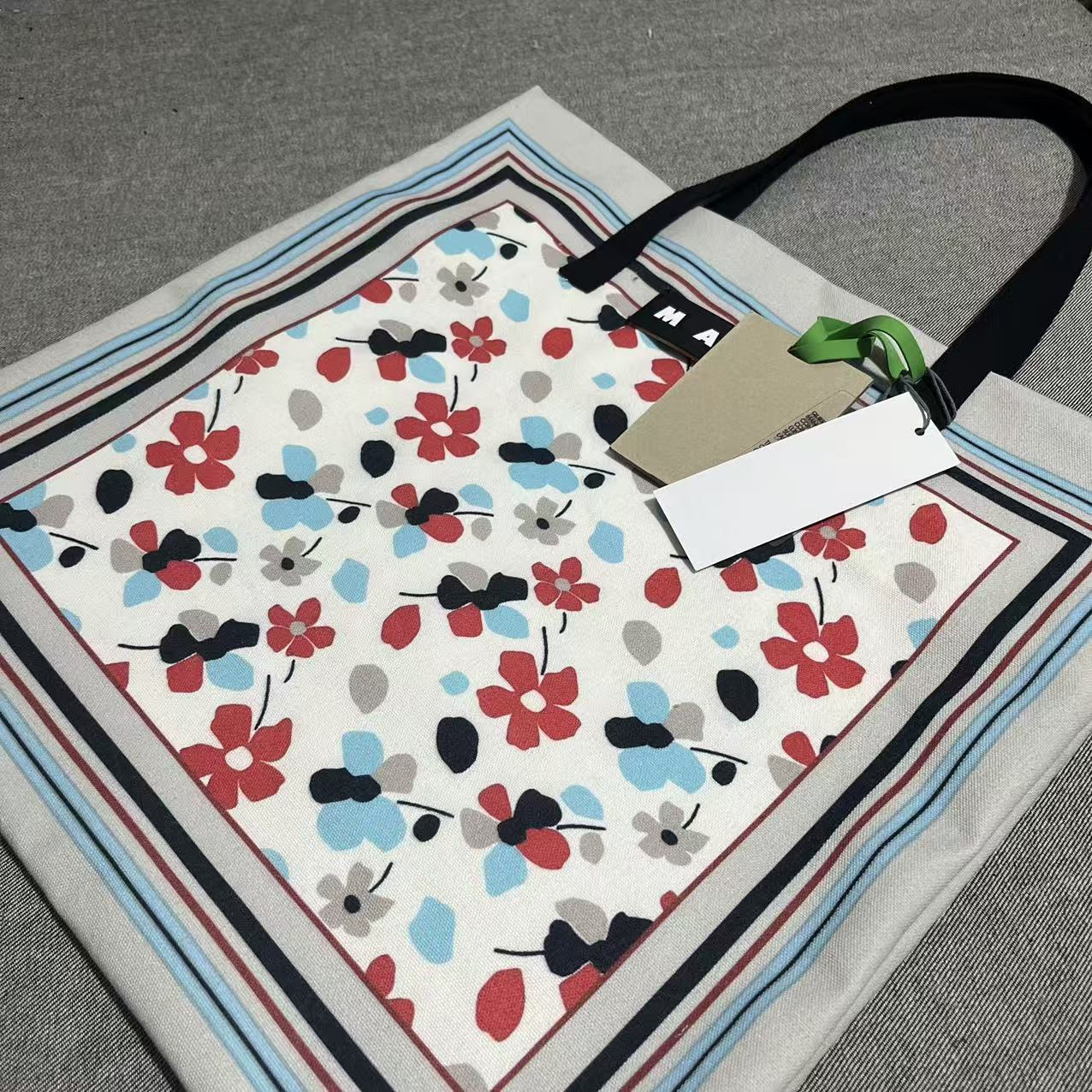 Creative Pretty Model Canvas Leisure Shopping Tote Bag