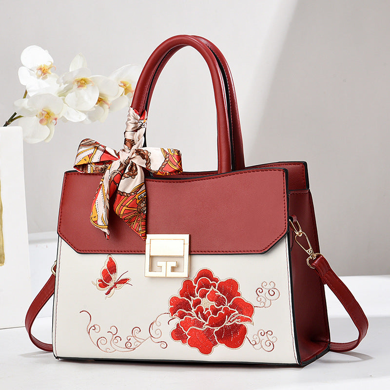 High-grade Embroidered Trendy Wild Large Capacity Small Square Bag