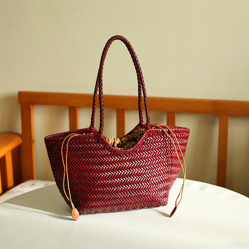 Women's Hand-woven First Layer Cowhide Seaside Vacation Large Handbags