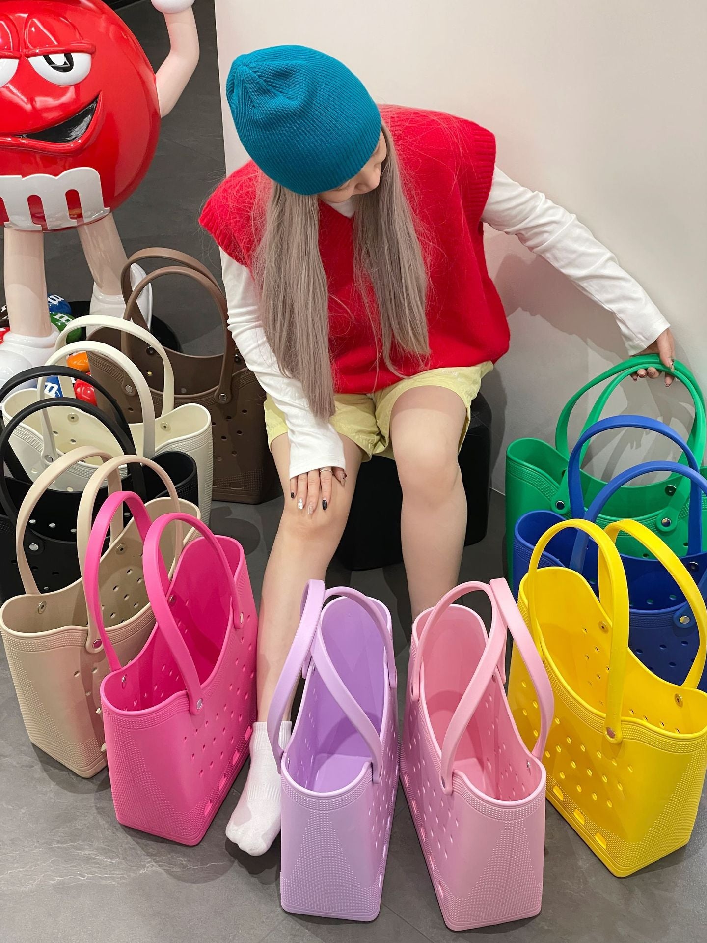 Hole Fashion Seaside Out Large Capacity Women's Handbag