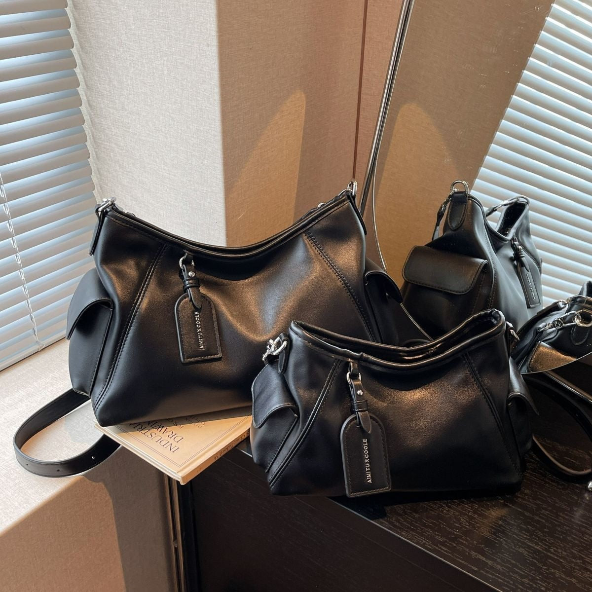 Women's Minority Simple Korean Texture Commuter One Women's Shoulder Bag