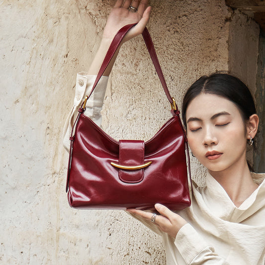 High-grade Female Western Style Textured Fashion Shoulder Bags