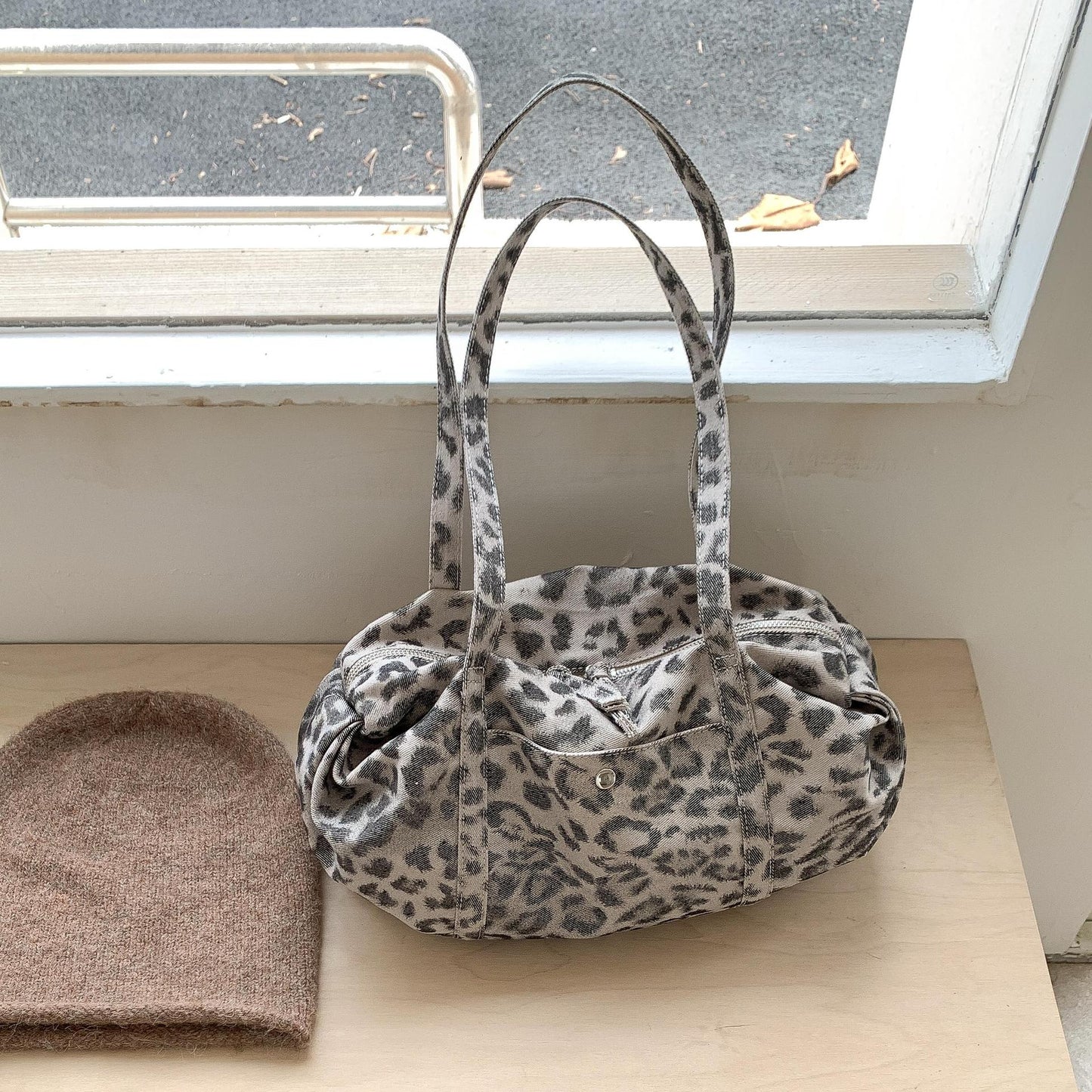 Women's Wild Leopard Print Retro Trendy Niche Underarm High Women's Shoulder Bag