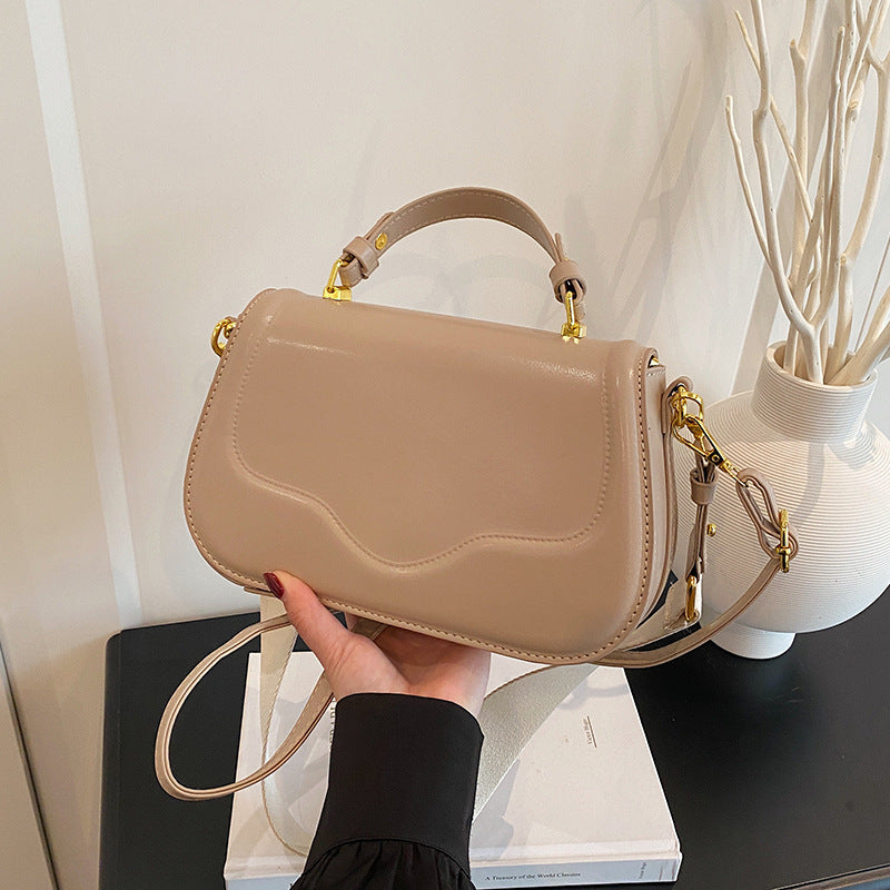 Women's Spring Fashion Commuter Leisure Versatile Saddle Women's Shoulder Bag