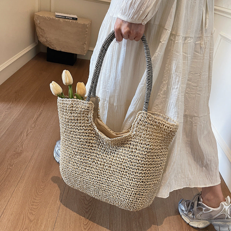 Hand-woven Cute Bow Beach Fashion Vacation Women's Shoulder Bag