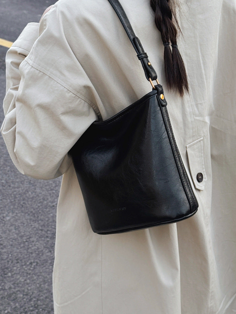 Women's Spring Korean Niche Design Large Capacity Solid Color Bags