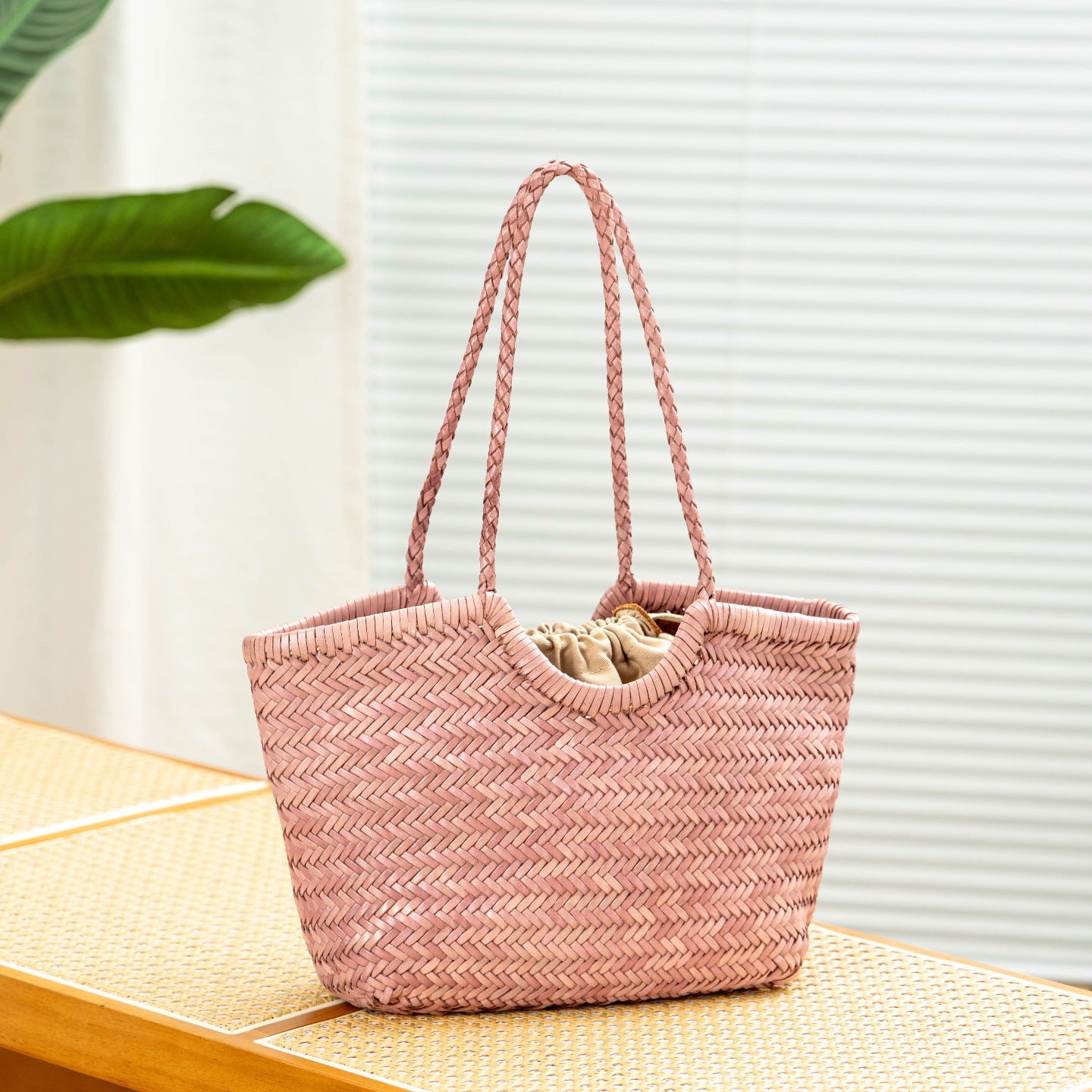 Cowhide Woven Leather French Retro Vegetable Women's Handbag