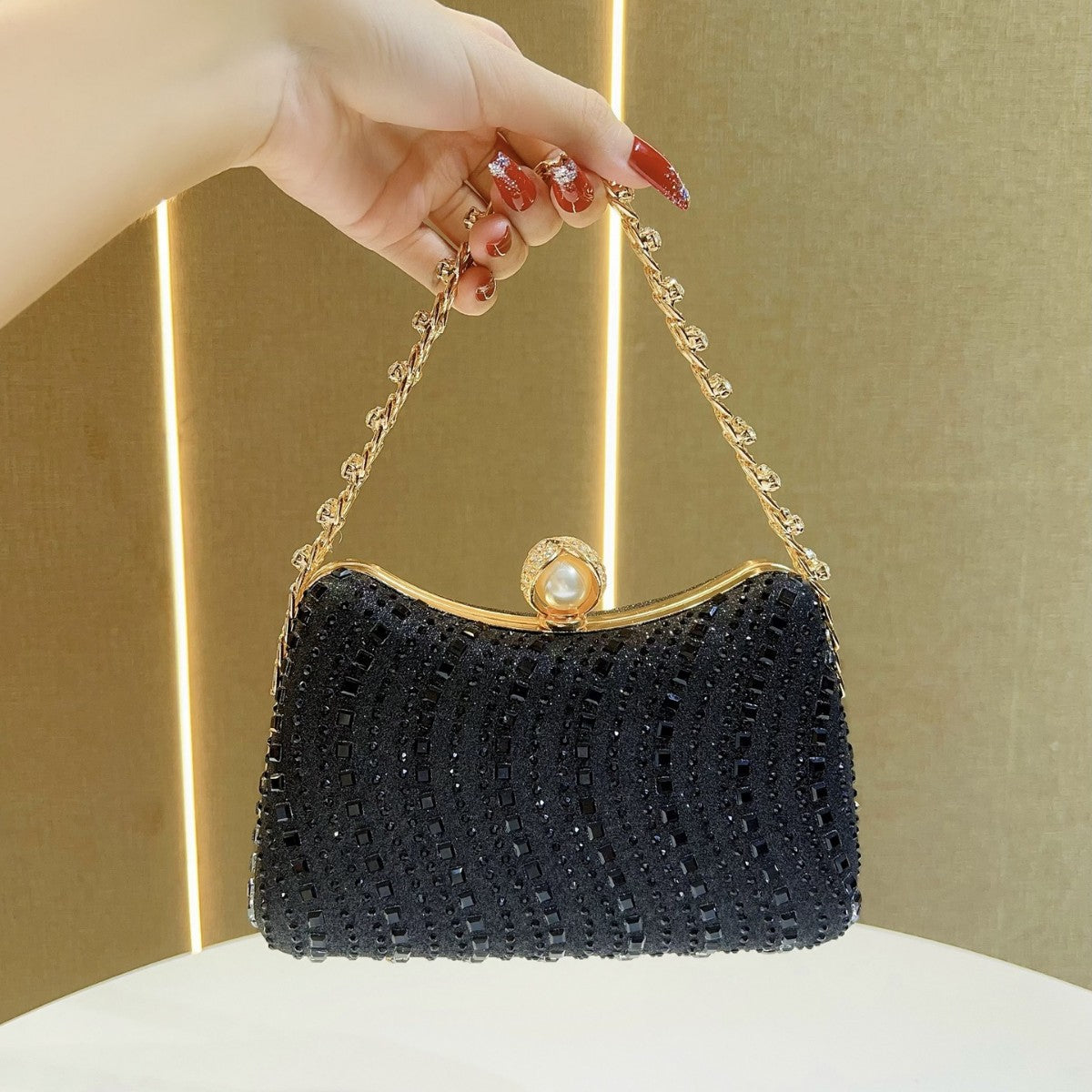 Fashion Diamond Rhinestone Chain Style Party Bags