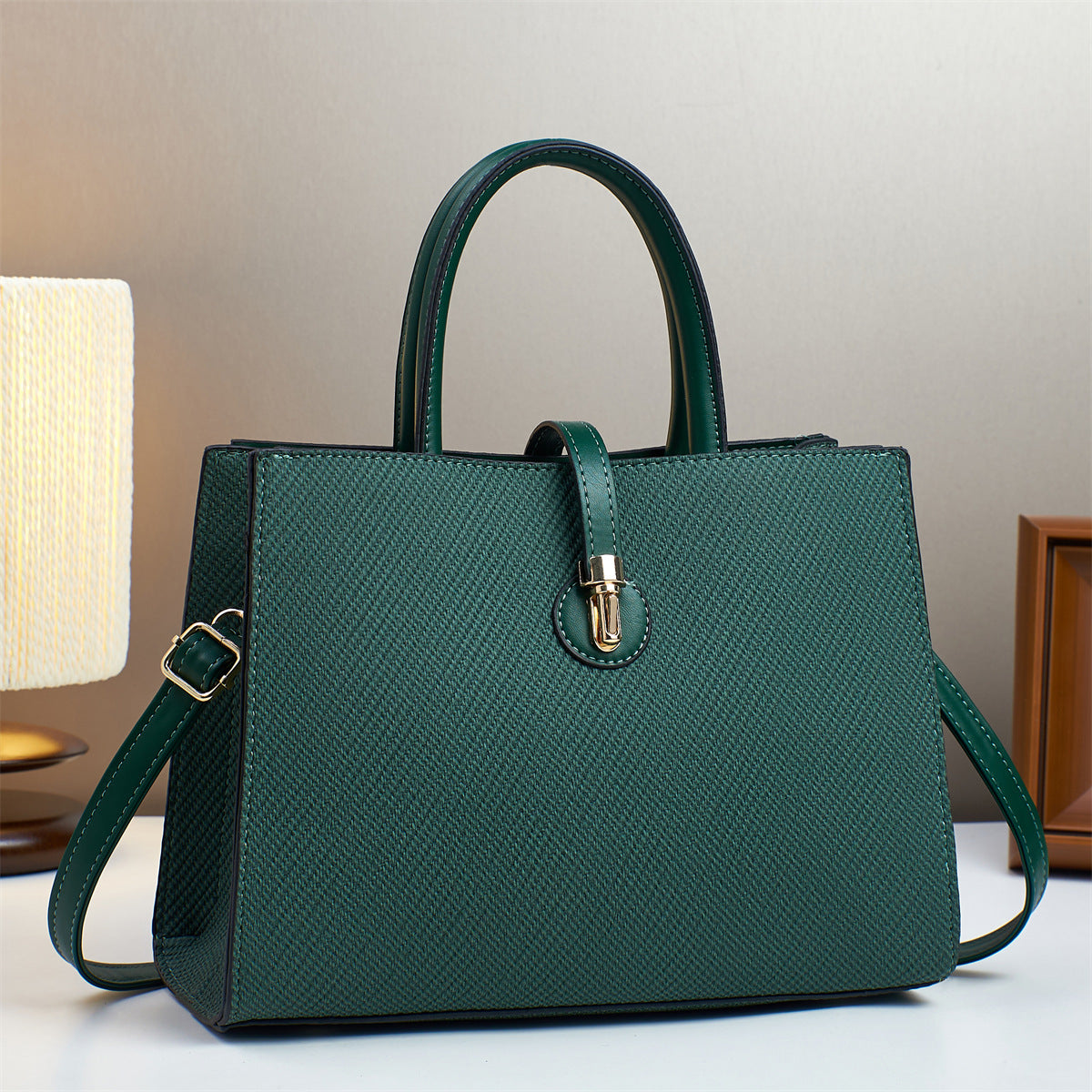 Women's Macaron Fashion Striped Minimalist Wait See Women's Shoulder Bag